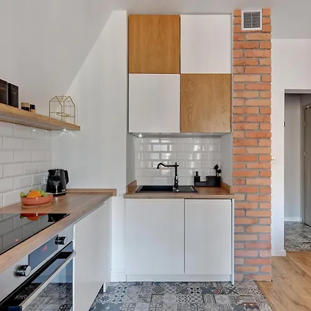 Louise Old Town Charm On Dluga Street