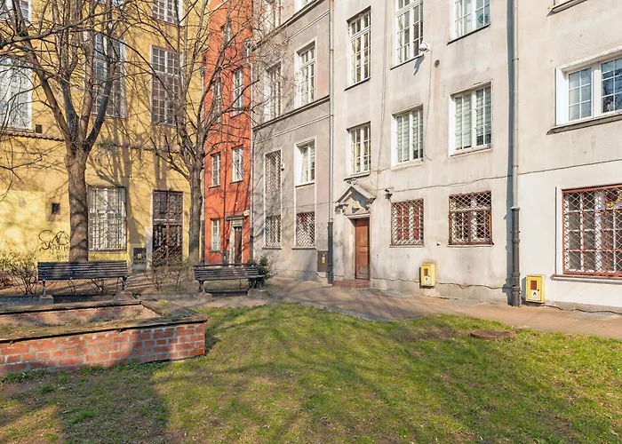 Louise Old Town Charm On Dluga Street